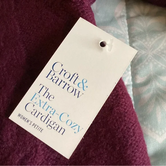 Croft and Barrow Women's Burgundy Cable Knit Cardigan Size PM NWT - Picture 6 of 7
